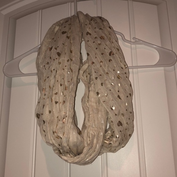 Bundle of scarves - Picture 2 of 4